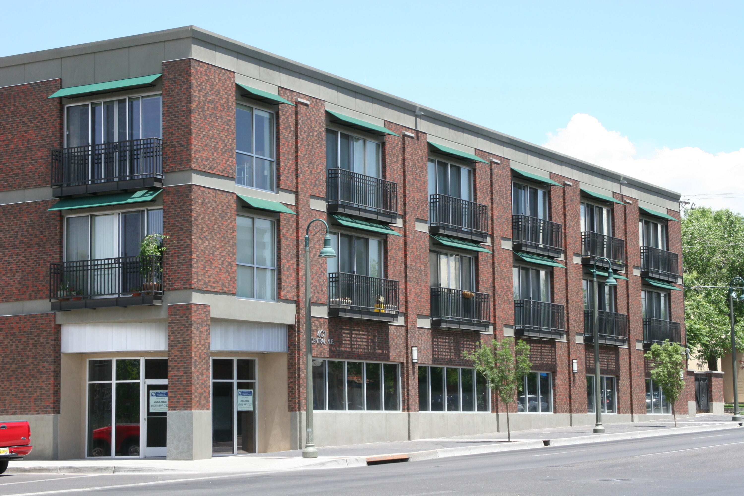 401 Central Avenue NE - Main Image