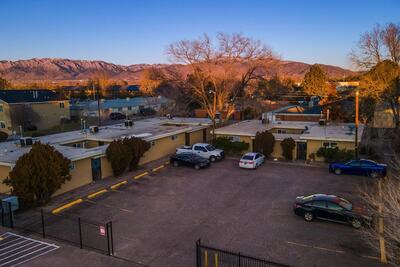 1100 Palomas Drive SE, Albuquerque 