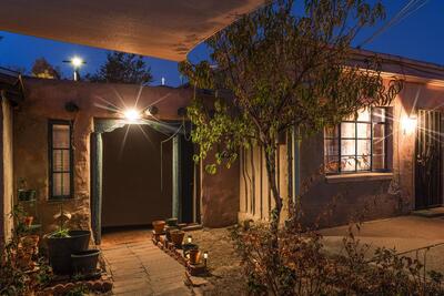 335 Espanola Street NE, Albuquerque 