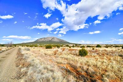 8 Entranosa Court, Edgewood 