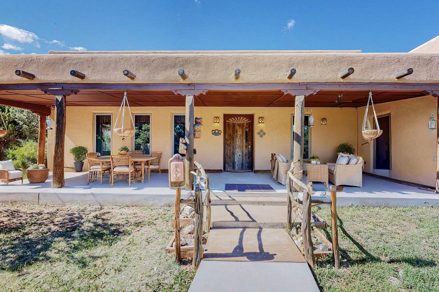 112 TEN PINES Road - Main Image