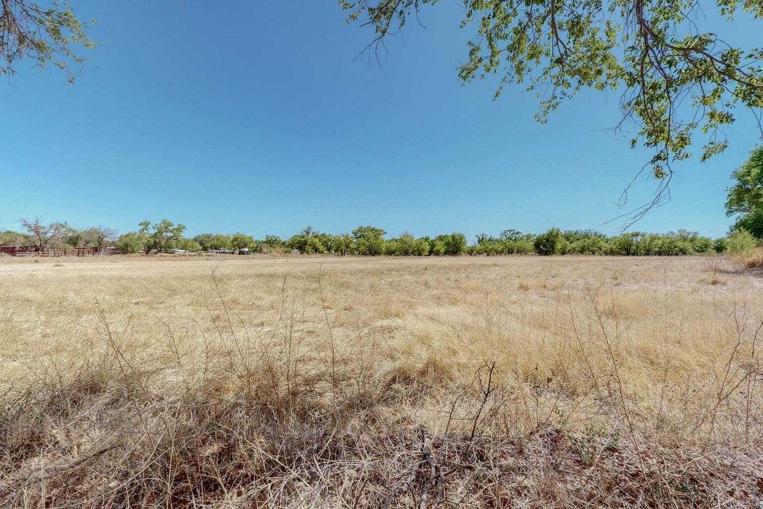 2216 Pajarito Road SW - Main Image
