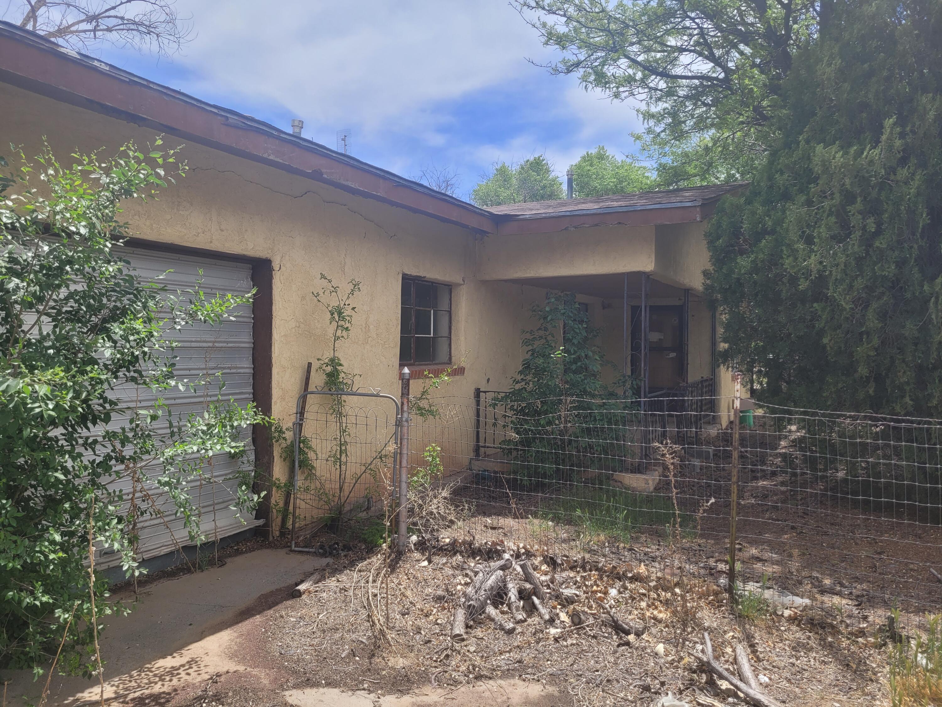 241 El Cerro Lp - Main Image