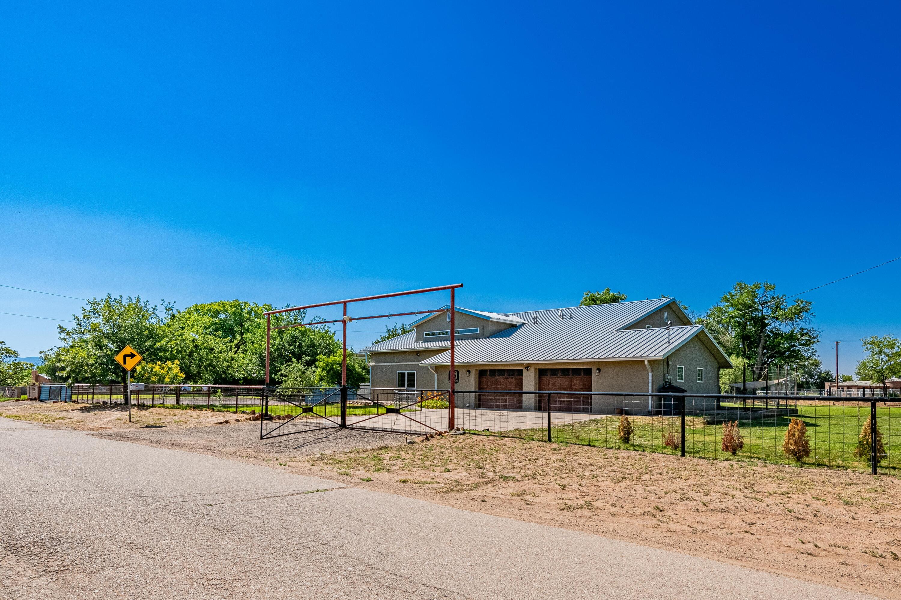 6 Wood Drive - Main Image