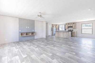 506 W ARTHUR Avenue, Estancia 