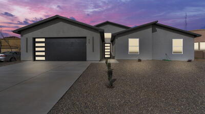 825 3rd Street NE, Rio Rancho