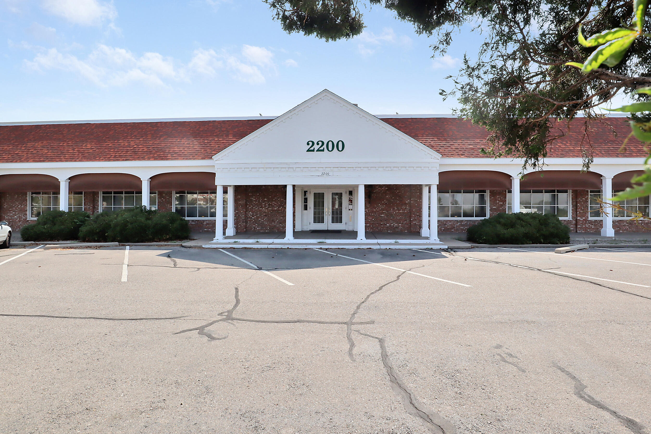 2200 Eubank Boulevard NE - Main Image