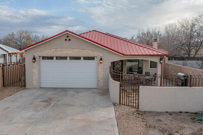 3181 Arenal Road SW, Albuquerque