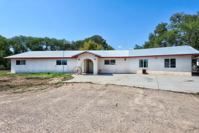 12 Green Valley Lane, Belen 