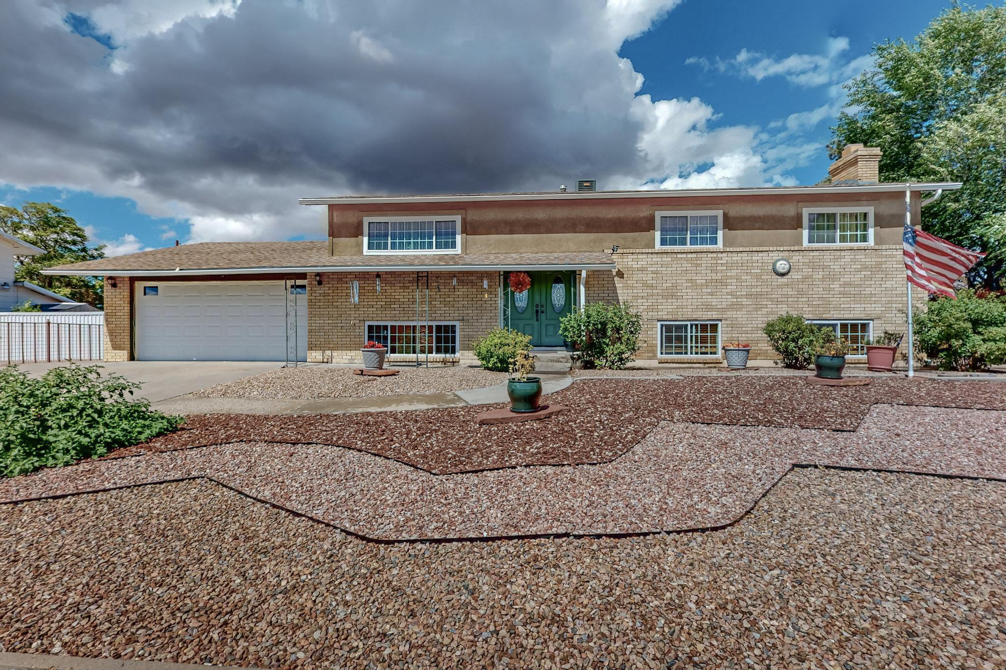 820 MT TAYLOR Avenue - Main Image