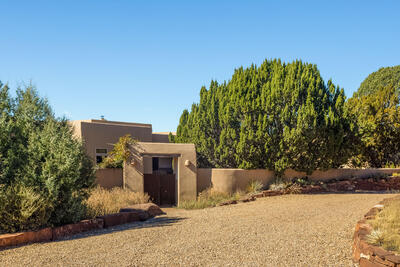 14 CHAPALA Road, Santa Fe 