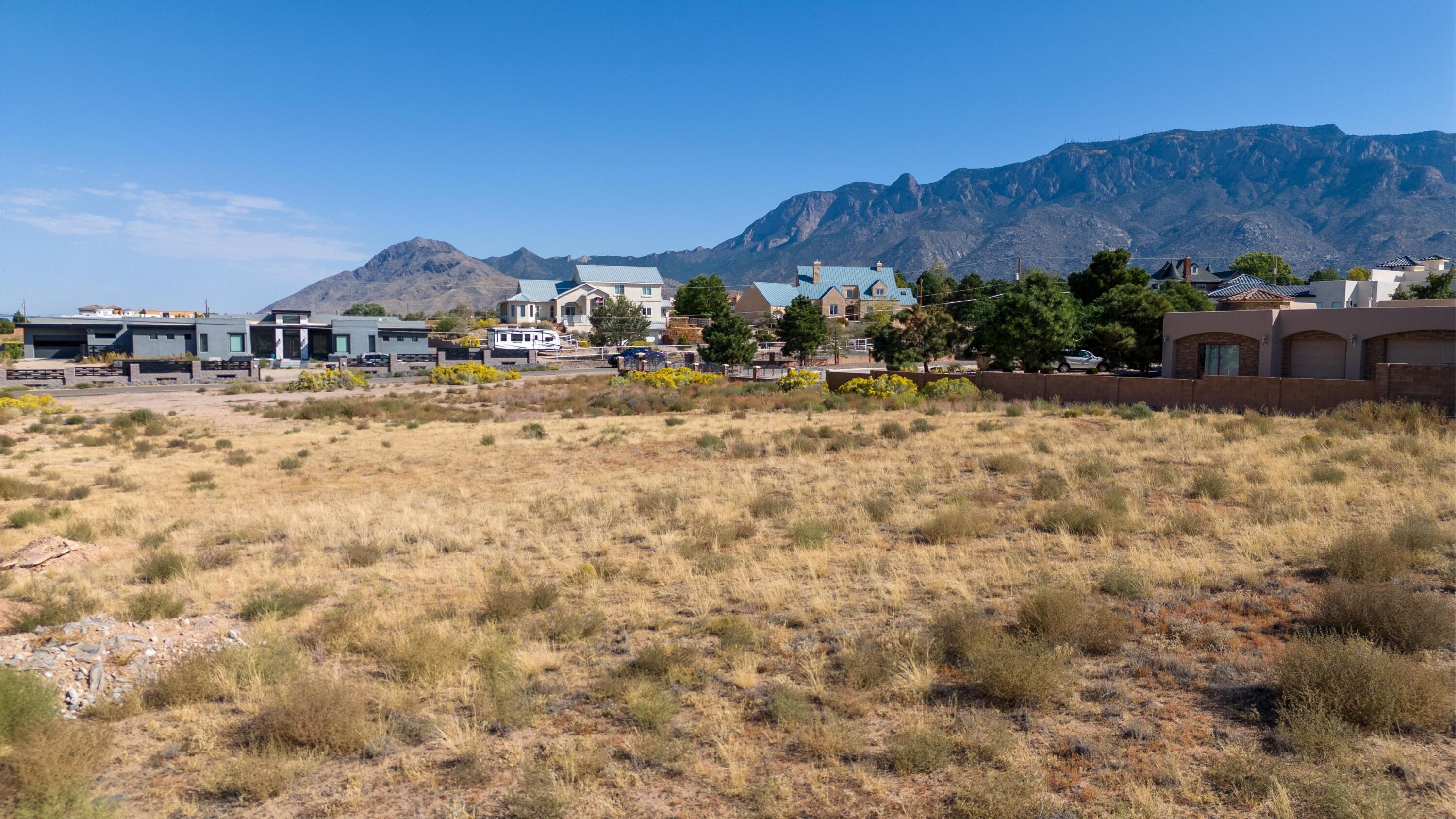 RANCHITOS Avenue NE - Main Image