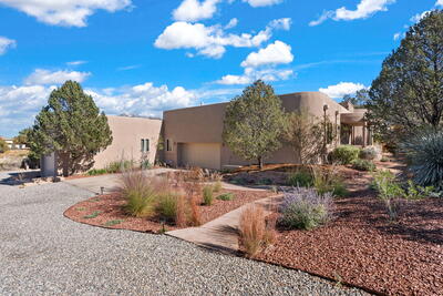 9611 ELENA Drive NE, Albuquerque