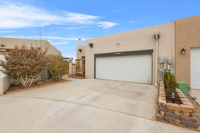 2214 CALLE DE SILVERIO SW, Los Lunas 
