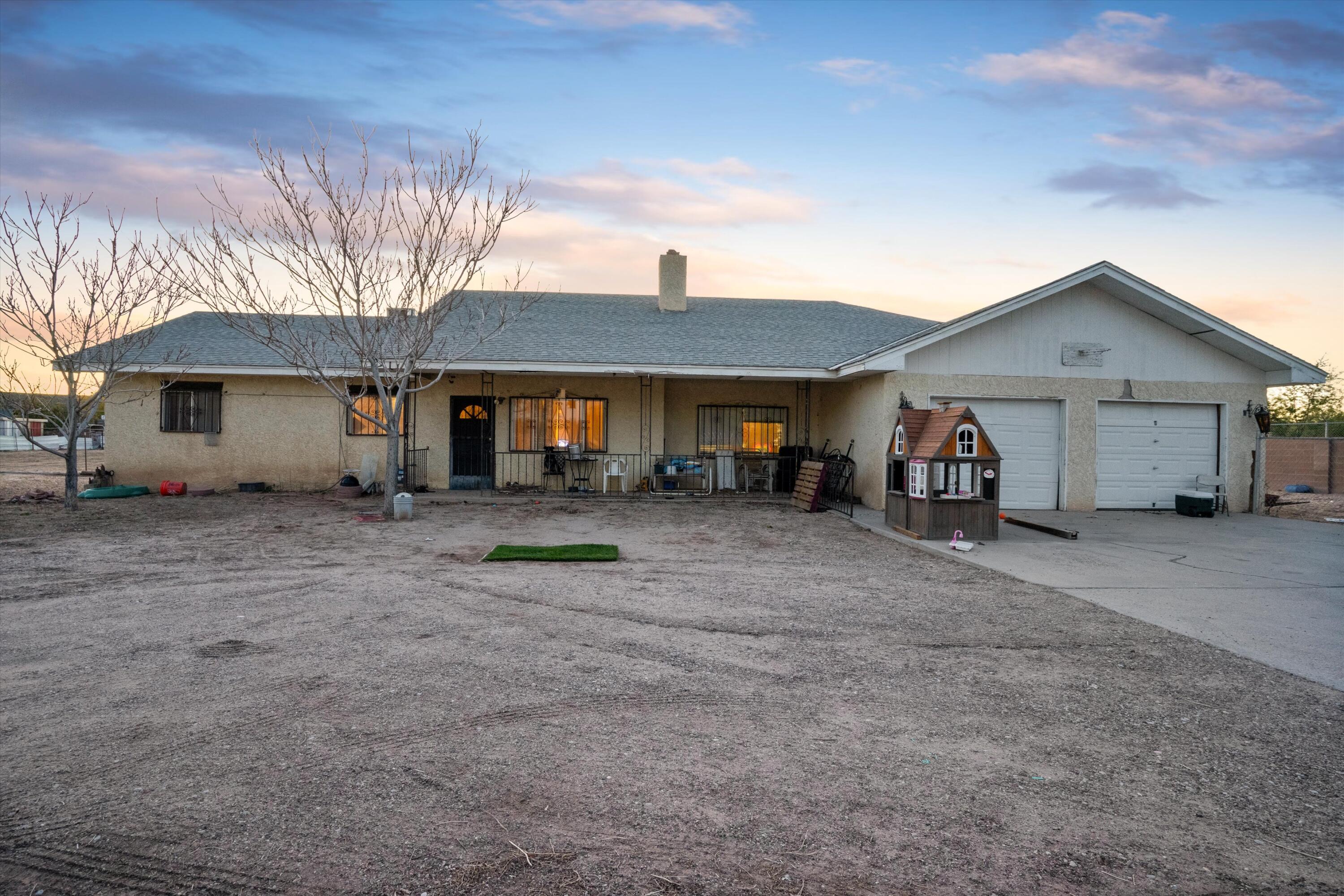 7011 Coors Boulevard SW - Main Image