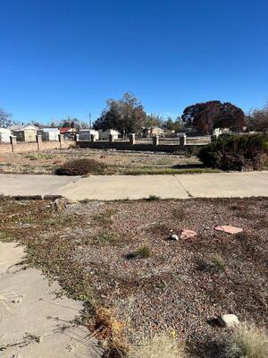503 S Tenth Avenue, Estancia 