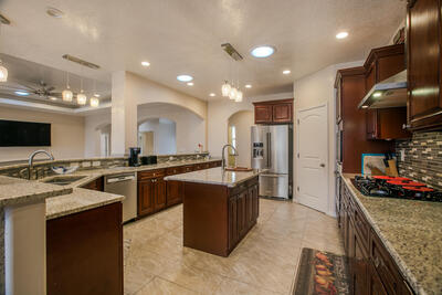 170 ESPERANZA Drive, Bosque Farms 