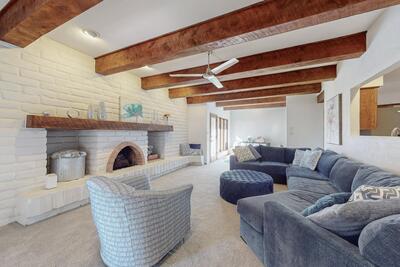 3001 COLONNADE Court NW, Albuquerque