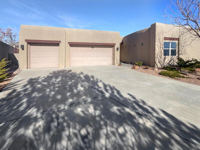 2505 VISTA MANZANO Loop NE, Rio Rancho 