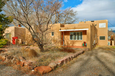1708 Ridgecrest Drive SE, Albuquerque