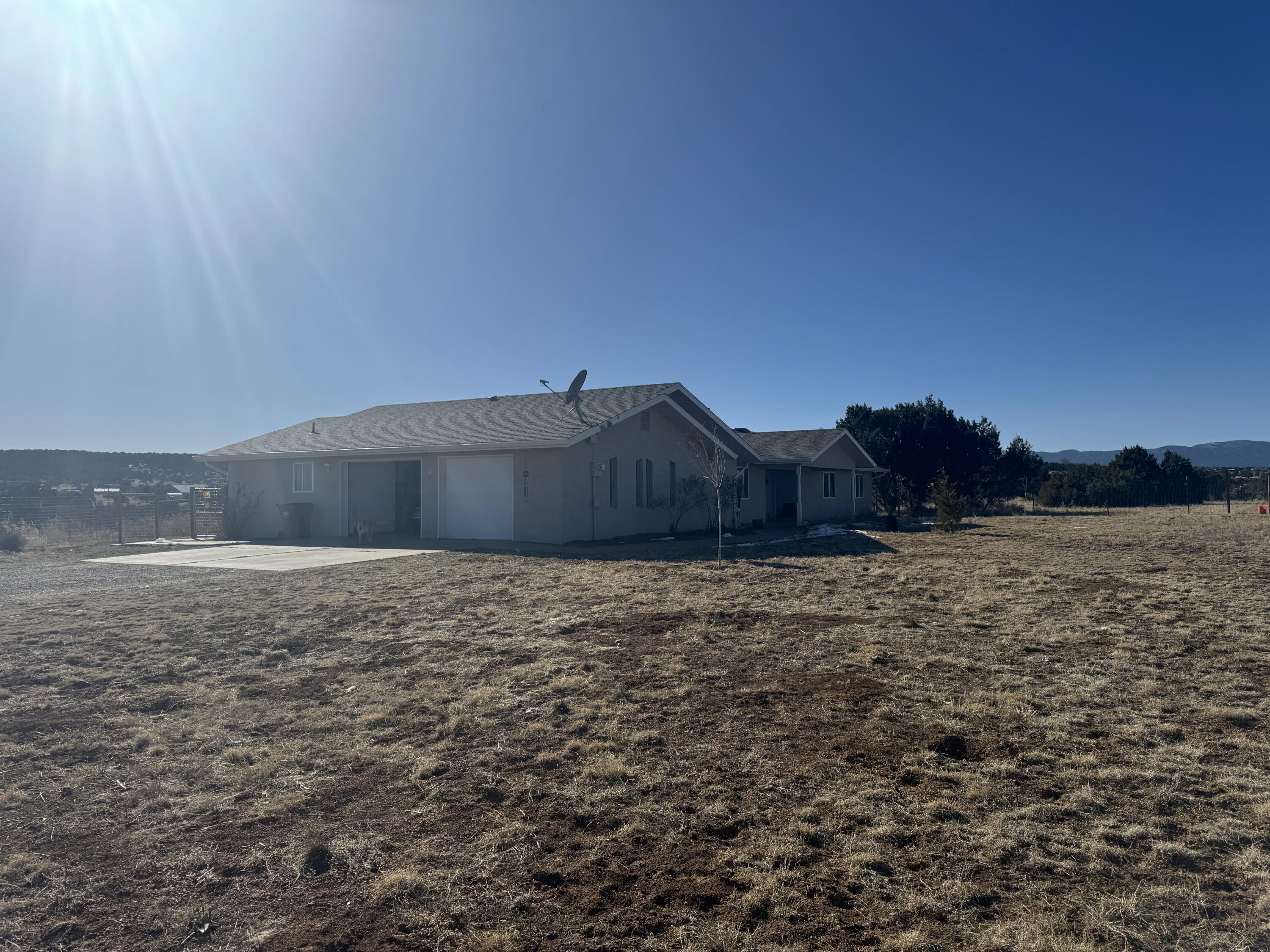 3 HIDEAWAY Lane - Main Image