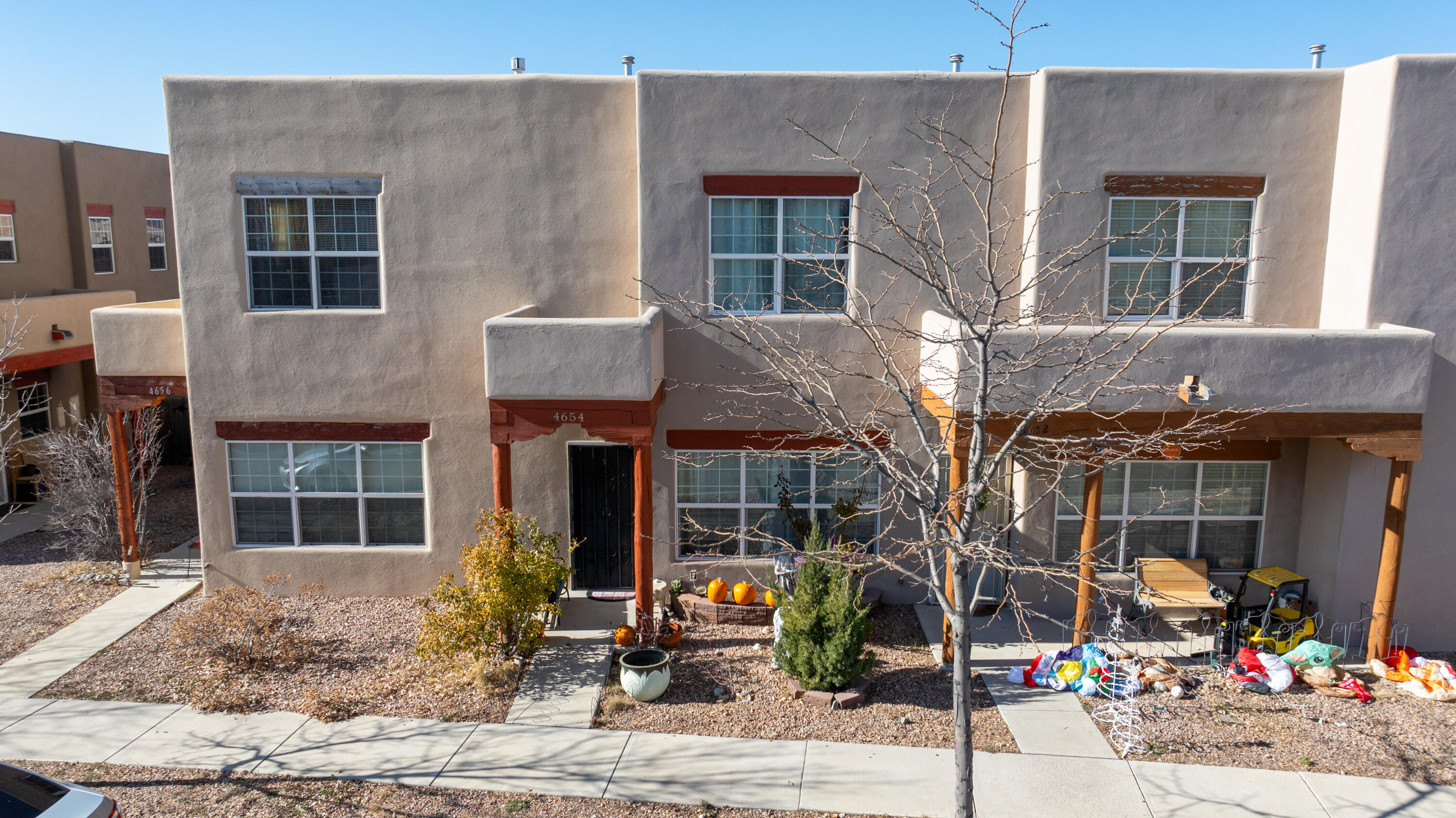4654 CAMINO CUERVO - Main Image