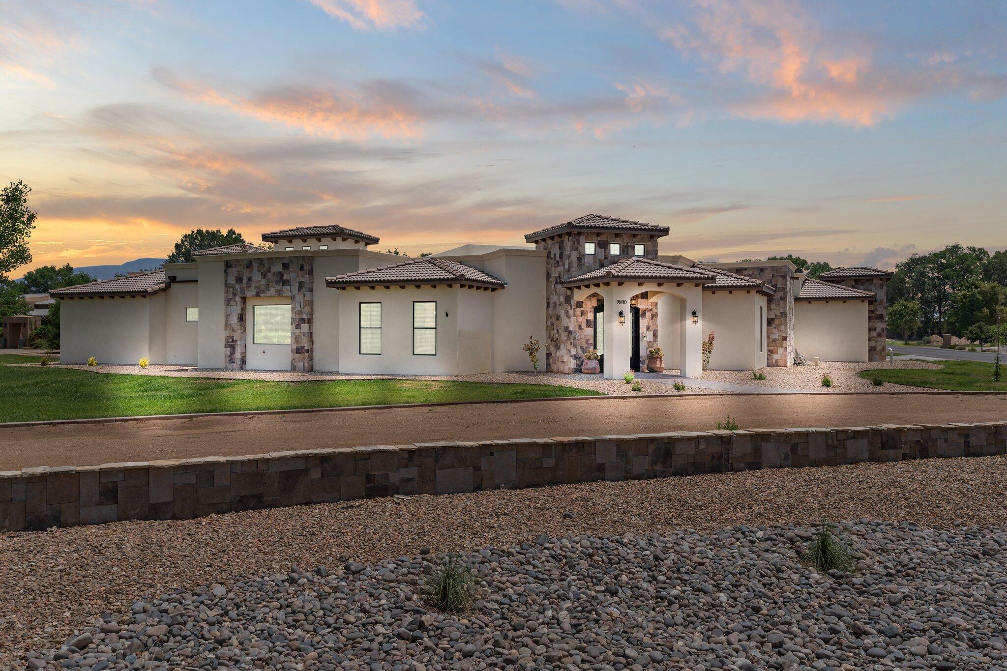 9800 BONA TERRA Loop NW - Main Image