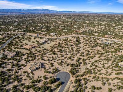 21 Arriba Circle Circle, Santa Fe 