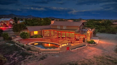 102 Rabbit Road, Santa Fe