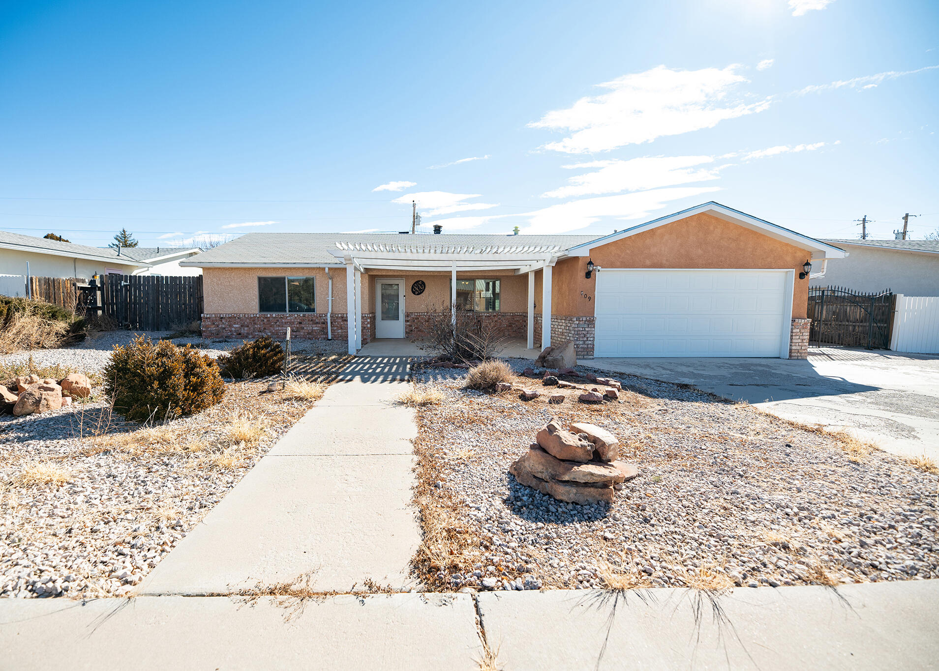 809 KINGMAN Avenue - Main Image