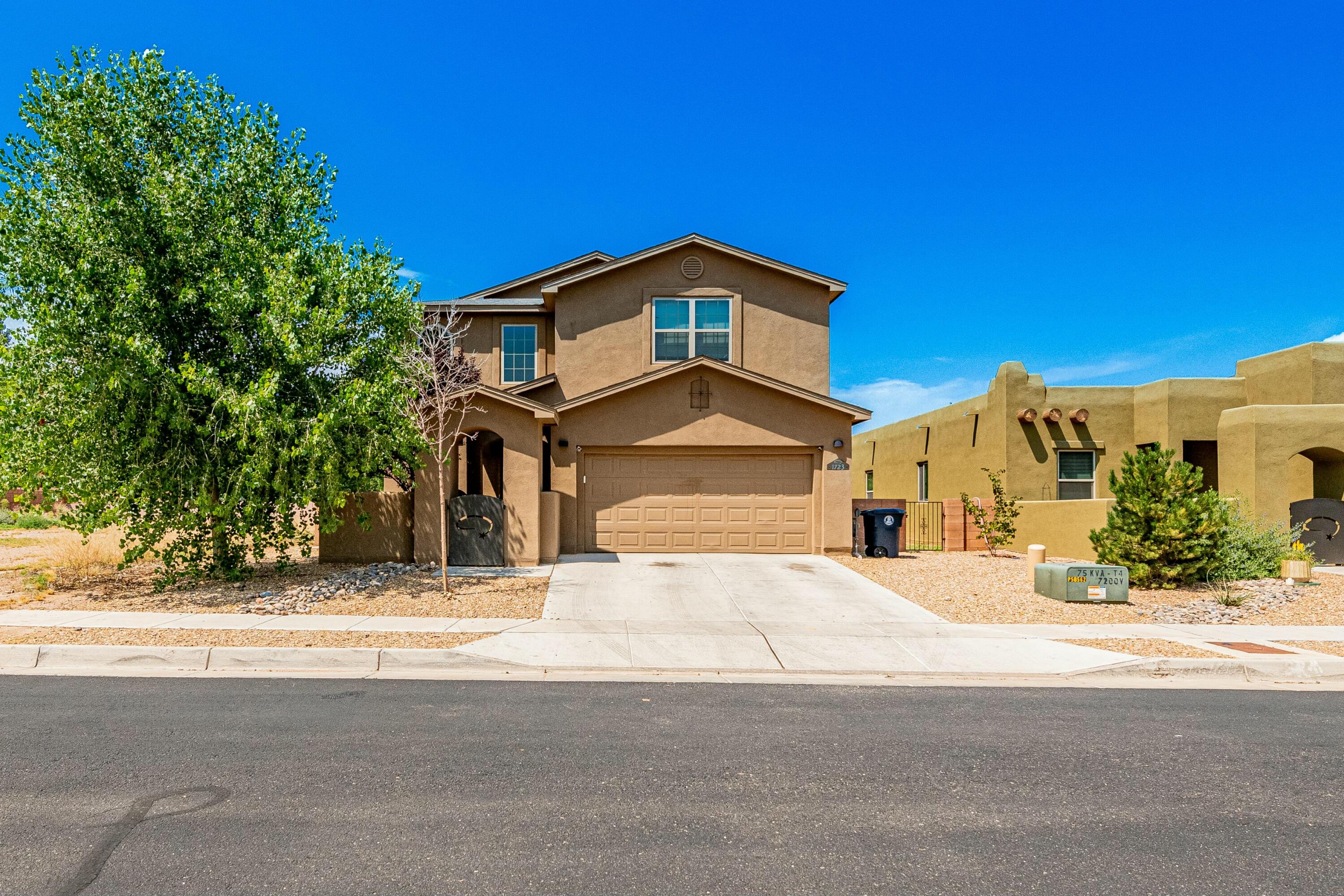 1723 GARDEN Way SW - Main Image