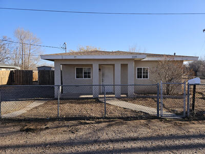 1320 RINCONADO Lane SW, Albuquerque