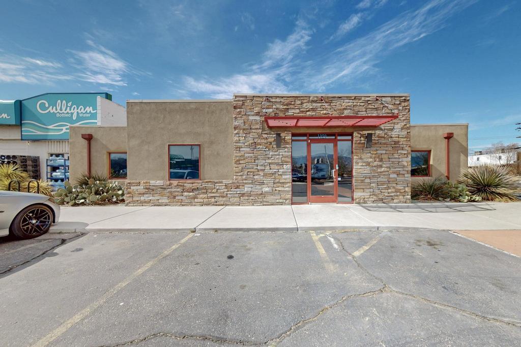 1121 SAN MATEO Boulevard NE - Main Image