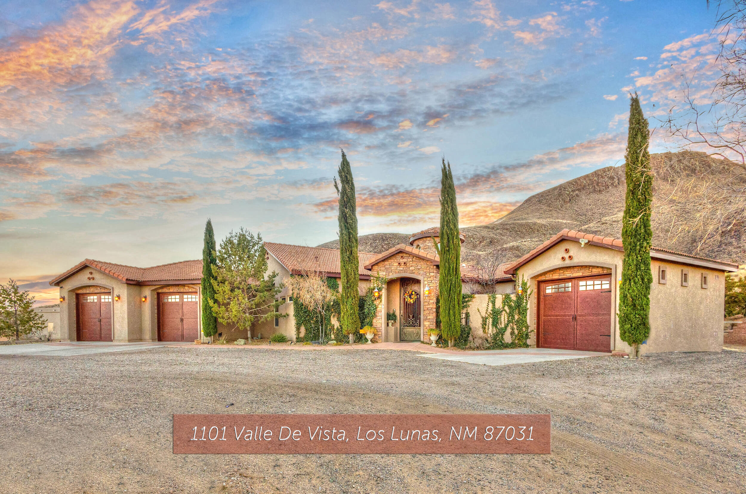 1101 VALLE DE VISTA SW - Main Image