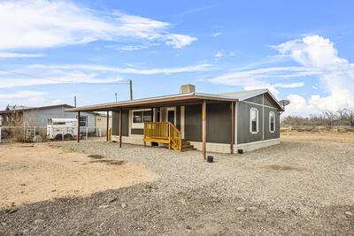 211 Mirabel Avenue, Belen 