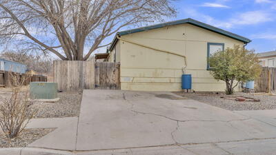 1118 LAS ROSAS Drive, Los Lunas
