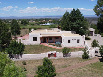 8 Juan Martinez Road, Arroyo Seco 