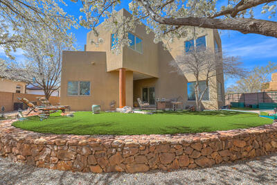 5524 POBLANOS Court NW, Albuquerque