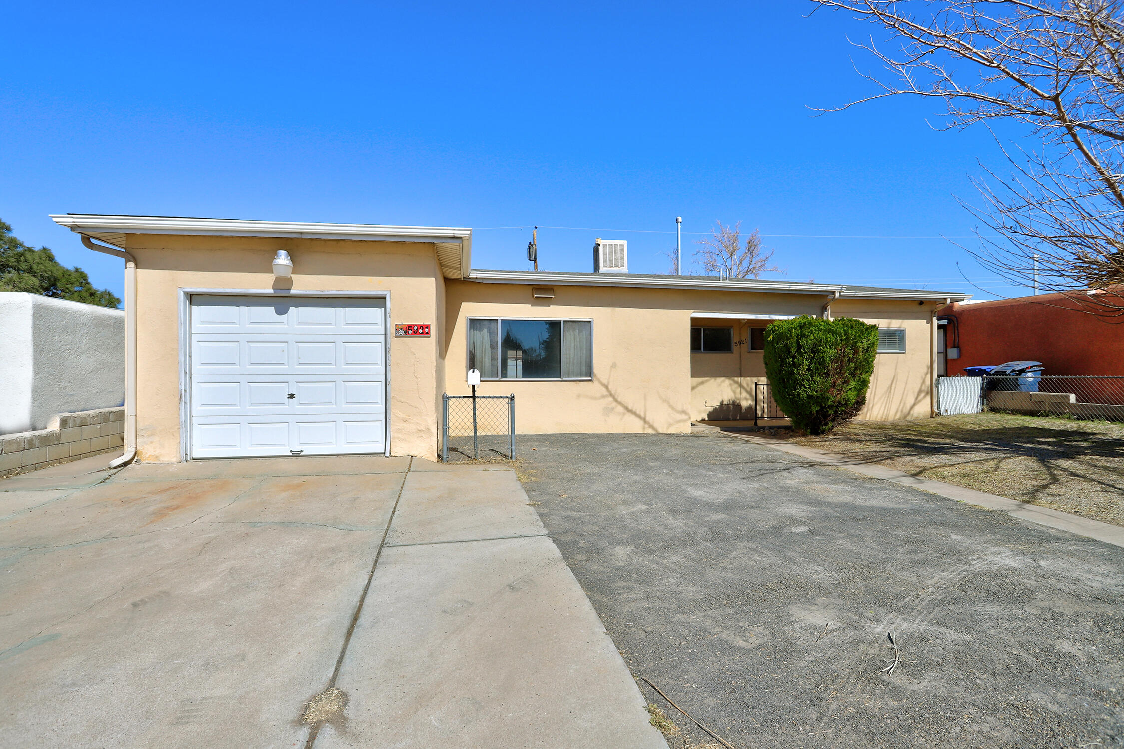 5921 CANDELARIA Road NE - Main Image