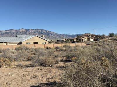 533 Rio Vista Drive NE, Rio Rancho 