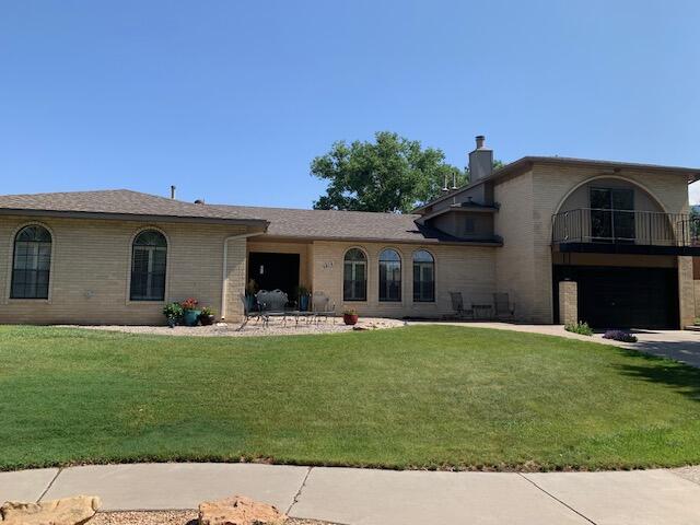 9815 TANOAN Drive NE - Main Image