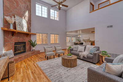 1736 MIRACERROS Place NE, Albuquerque