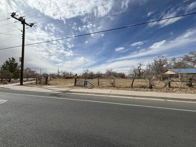 461 LOS LENTES Road SE, Los Lunas 