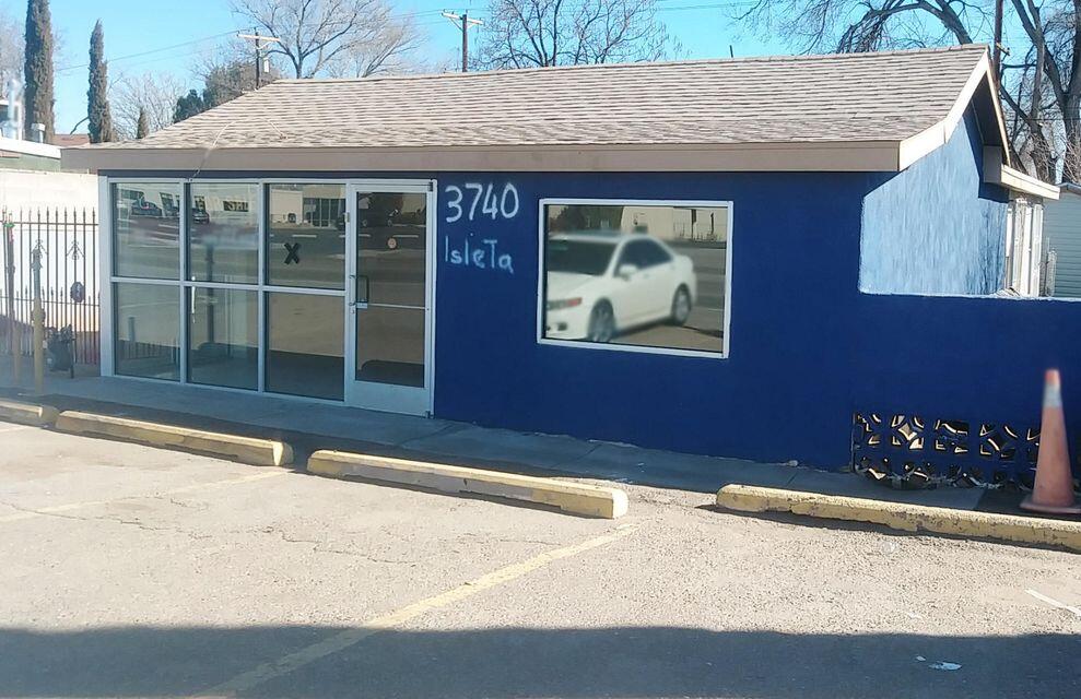 3740 Isleta Boulevard SW - Main Image