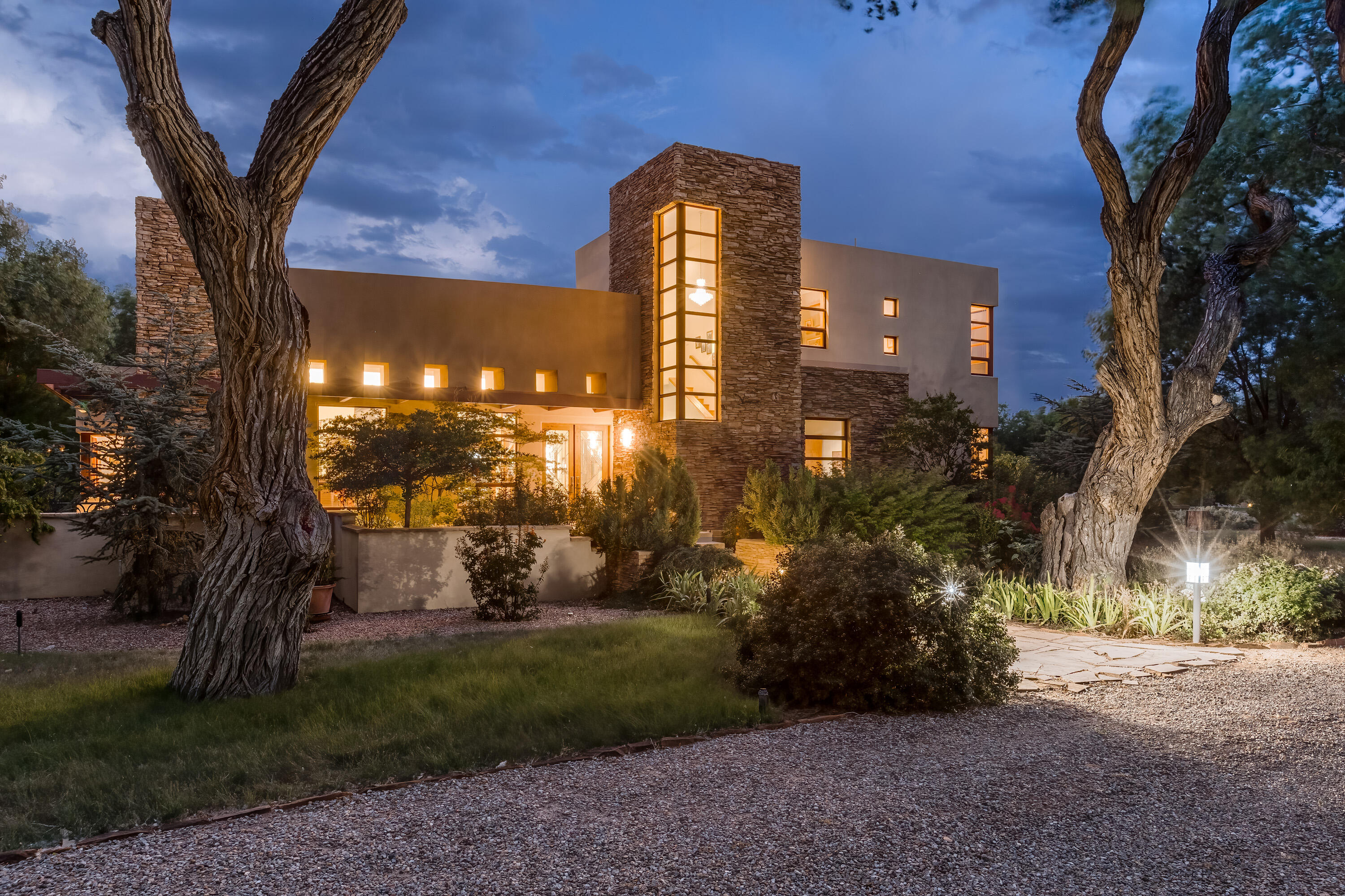 927 CAMINO VISTA RIO - Main Image