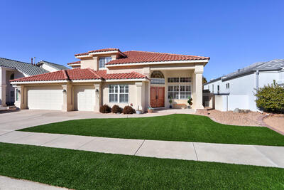5519 AVENIDA CUESTA NE, Albuquerque
