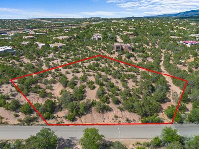 309 LOS ARBOLES Drive, Santa Fe 