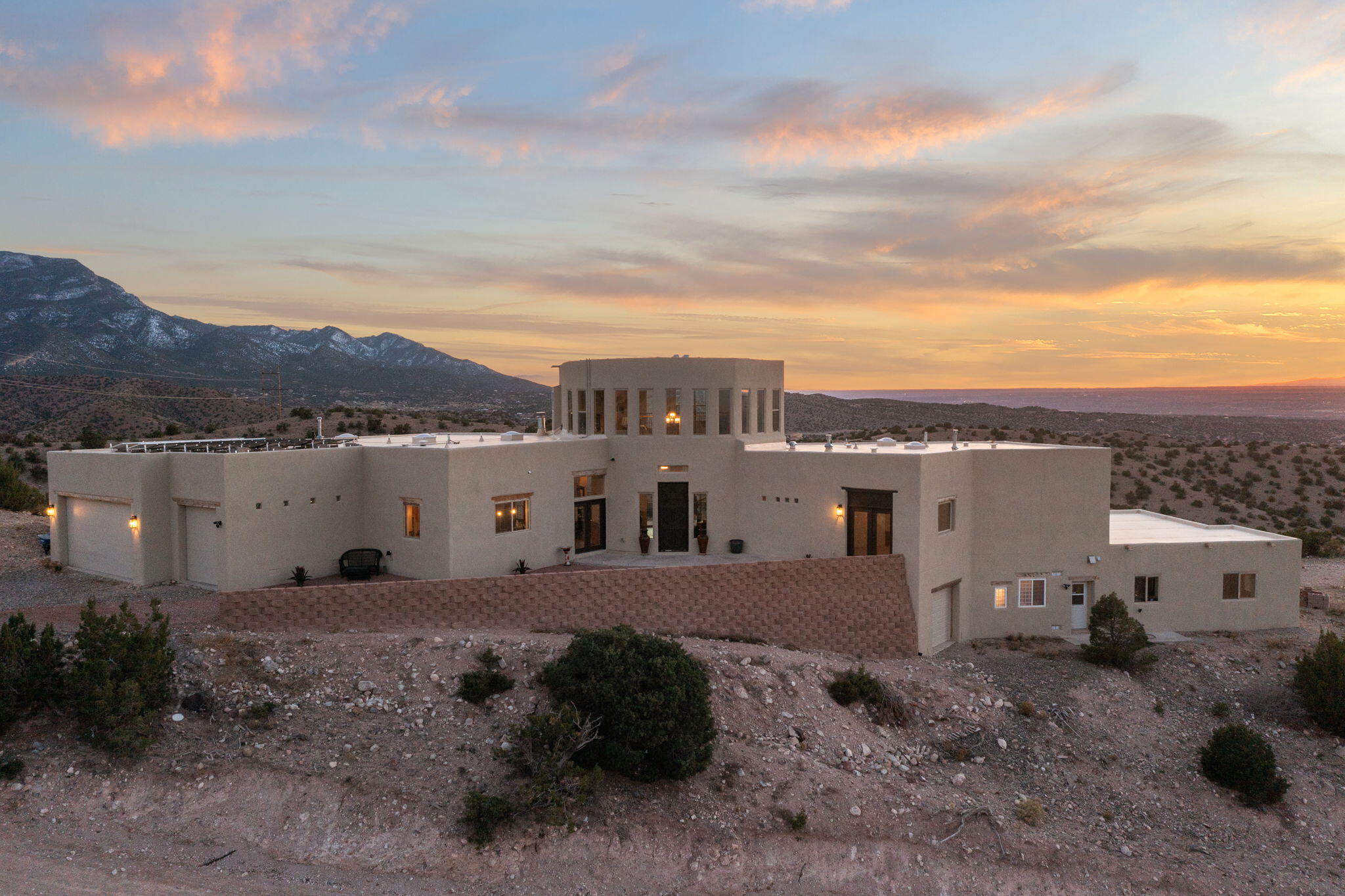 90 CAMINO HALCON - Main Image
