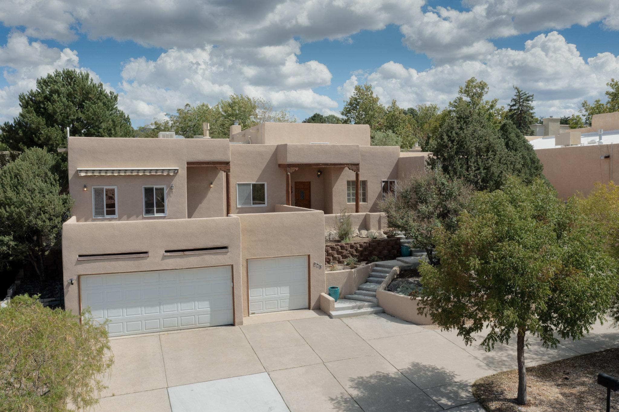 712 NAVARRA Way SE - Main Image