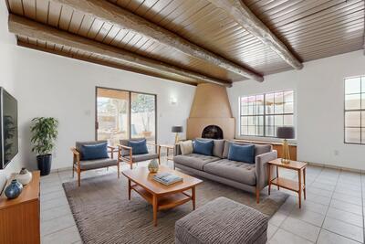 6304 FLOR DEL SOL Place NW, Albuquerque